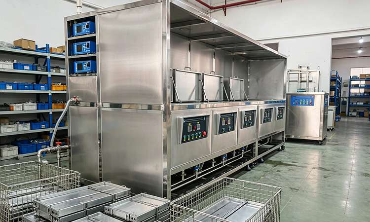 金屬工件氧化層難去除？超聲波清洗技術如何破解導電與密封性能困局